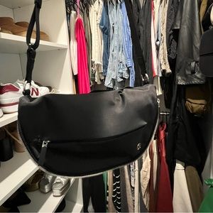 lulu bag new! no tags